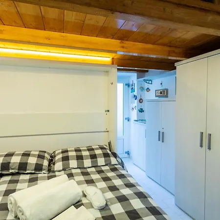 Studio In With Wifi 800 M From The Beach