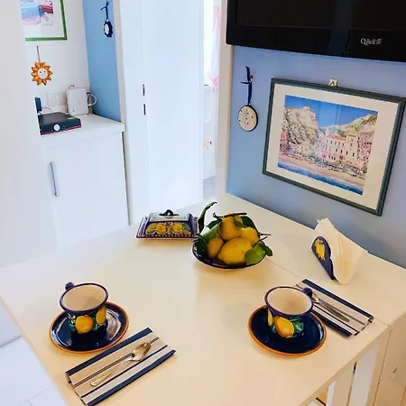 Studio In With Wifi 800 M From The Beach Appartement *